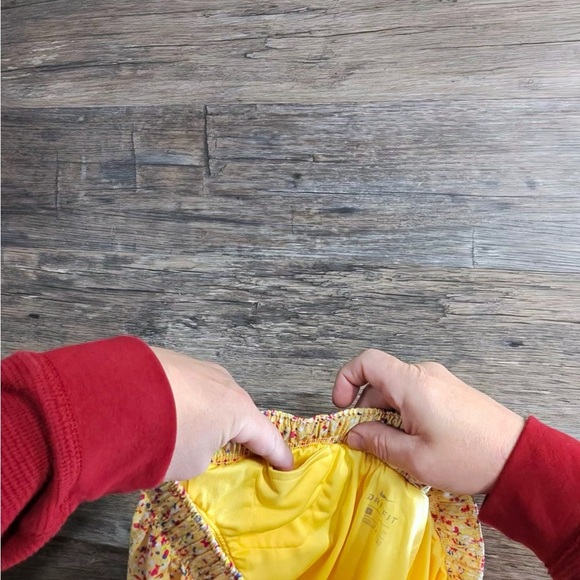 Nike Yellow and Pink Women's Athletic Shorts - Picture 9 of 11